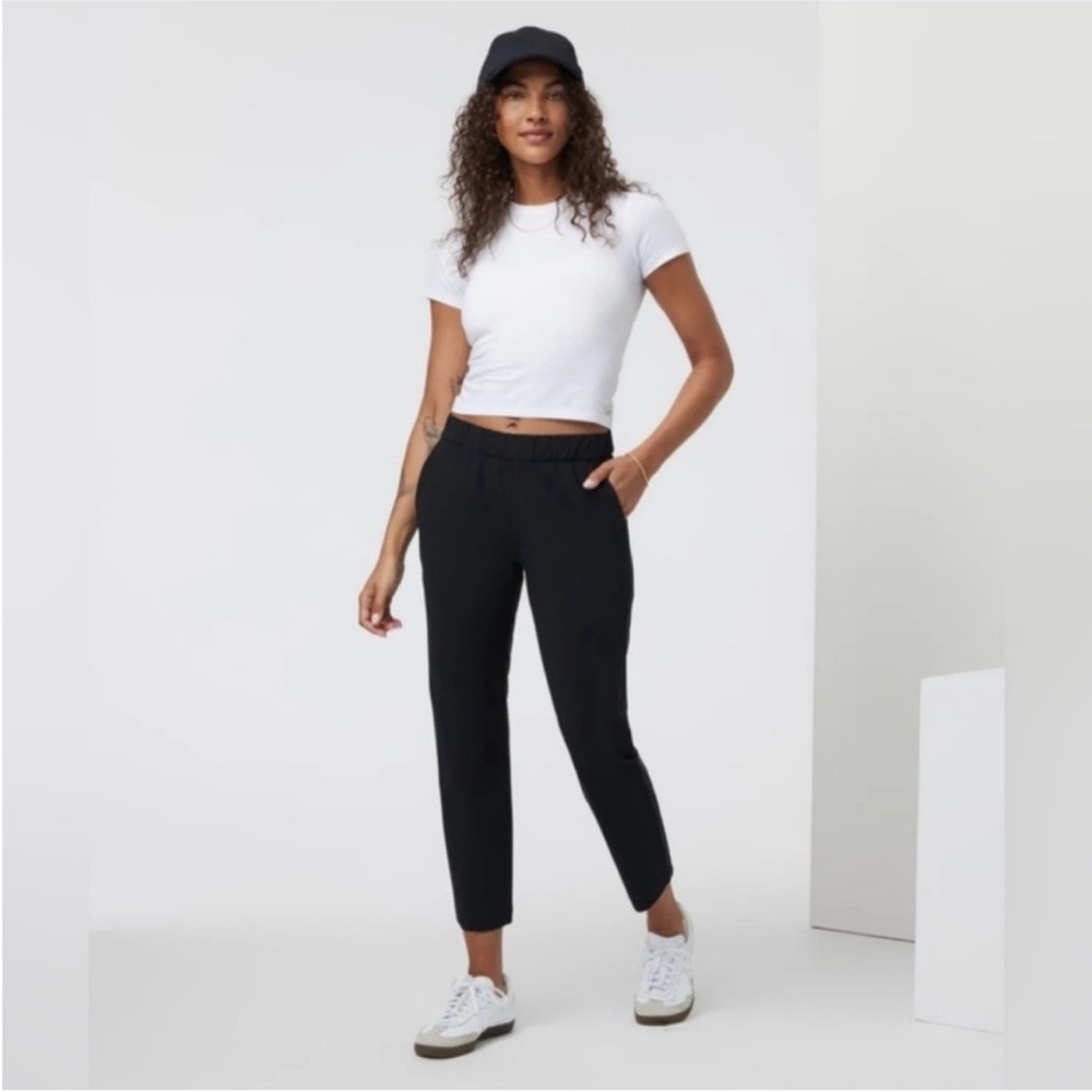 Vuori Miles Ankle Pants Women's Size Medium Color Black NWT
